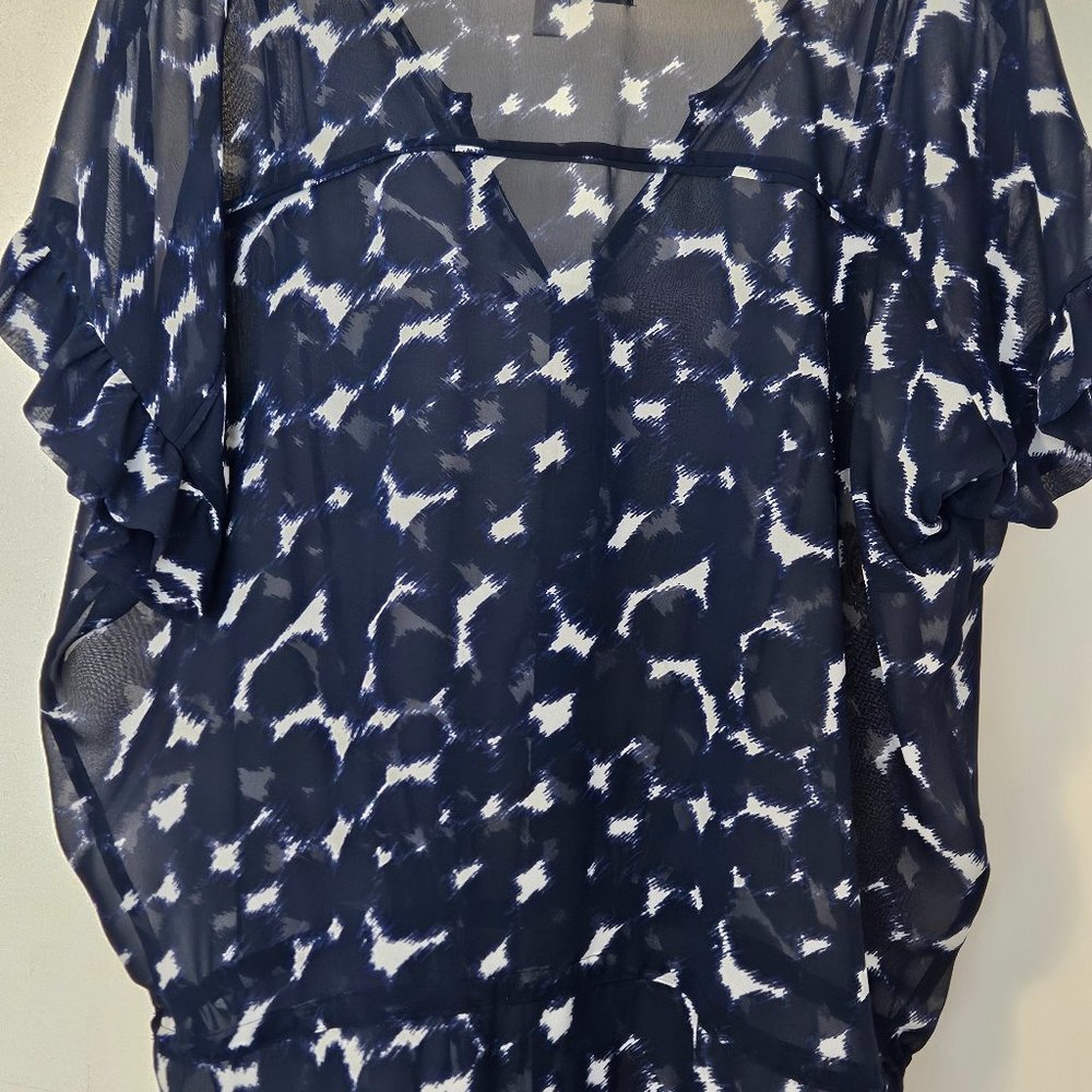 Lauren Conrad short sleeve tied waist blouse